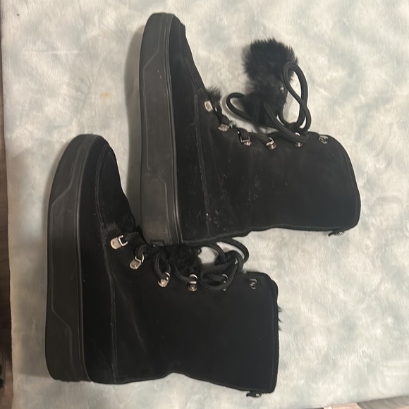 Michael Kors used black boots 8-8 1/2 - Picture 5 of 8